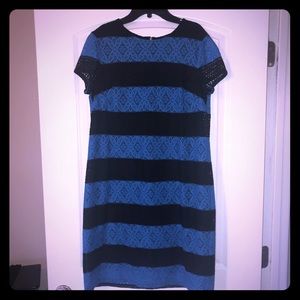 Black & blue short sleeved lacey dress